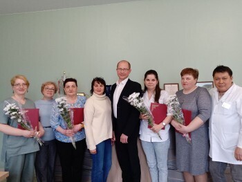 Четыре медицинские сестры Саткинского района удостоились наград 
