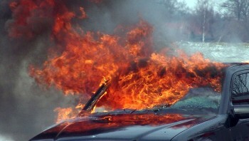 Житель Сатки поджог автомобиль за 2 млн рублей
