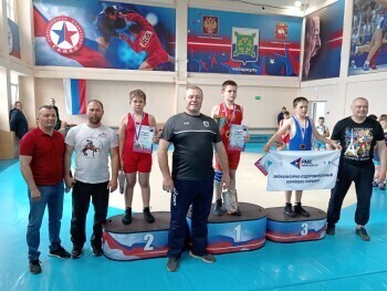 Юный боец из Сатки завоевал «серебро» на областном турнире по греко-римской борьбе