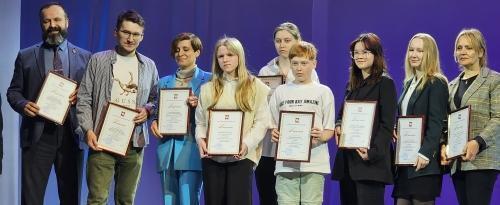 Саткинские школьники и студентка – победители и призеры областного конкурса «Наука – это красиво»
