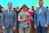 Пенсионерка из Сатки Зинаида Кокшарова удостоена звания «Волонтёр года» 