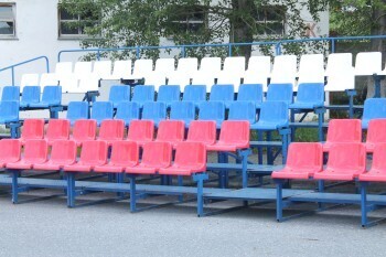 ФОТОРЕПОРТАЖ: В Сатке началась реконструкция стадиона «Труд» 