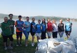 Уборка вместо отдыха: саткинские волонтеры очистили от мусора «лягушатник» 