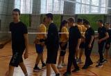В школе № 8 города Бакал состоялся дружеский матч по волейболу между сотрудниками полиции и учащимися
