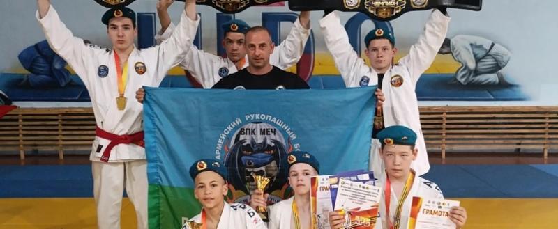 На ушедшей неделе рукопашники ВПК «Меч» п. Бердяуш достойно выступили в Магнитогорске