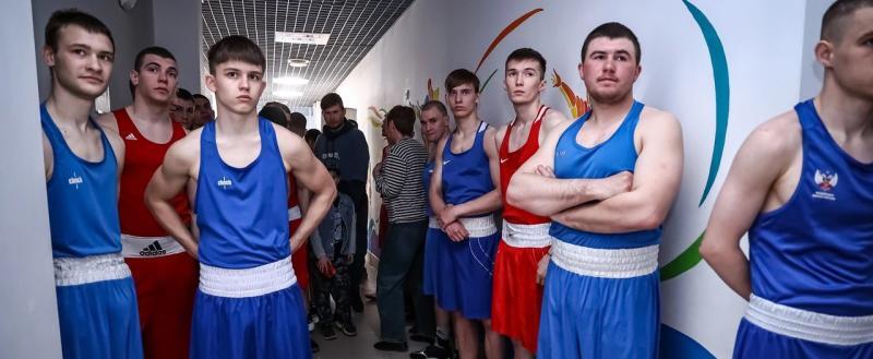 Саткинский боксер Никита Рокутов завоевал «серебро» на всероссийских соревнованиях