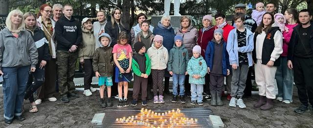 В сквере Славы п. Н. Пристань прошла Всероссийская патриотическая акция «Свеча Памяти»