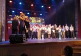 «Школа зажигает звезды»: в ДК «Магнезит» прошло чествование лучших учащихся и педагогов школы №4 в Сатке   