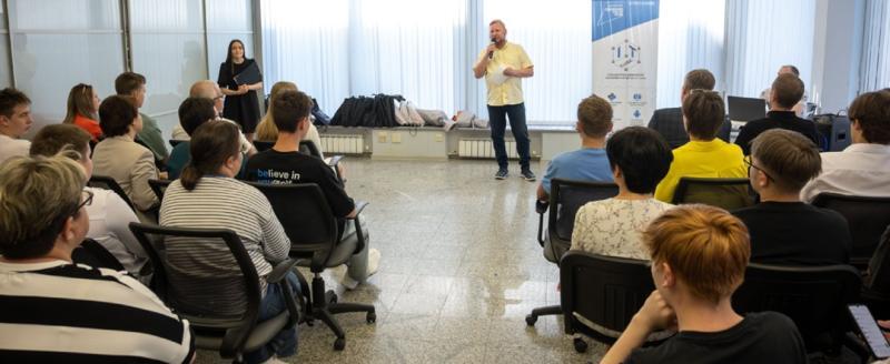 Группа Магнезит поздравила учеников центра цифрового образования детей «IT-куб» с успешными результатами