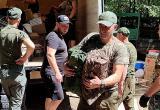 «Газон доставлен! Передан лично в руки бойцам!»: волонтеры доставили гумпомощь