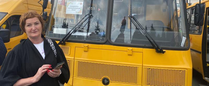 На учебу — с комфортом. Саткинские школьники будут ездить на новом автобусе