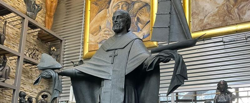 «Ну когда уже привезут?!»: в Сатке подготовлена площадка для установки скульптуры Святителя Николая Чудотворца