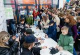 Турне &laquo;черно-белых&raquo; саткинские болельщики больше часа стояли в очереди за автографами 