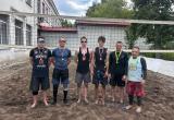 Пляжный волейбол: турнир среди мужских команд открыл сезон в Саткинском округе