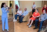 В Сатке поздравили &laquo;золотых&raquo; и &laquo;сапфировых&raquo; юбиляров 