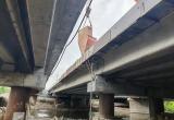 На мостовом переходе через реку Большая Сатка продолжаются работы