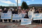 Когда отдых &mdash; это забота: саткинские школьники превратили прогулку в экологическую акцию